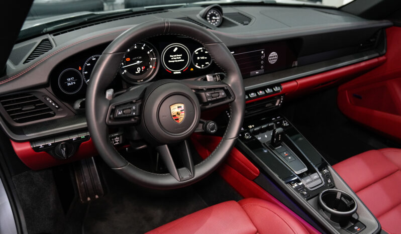 
								Porsche 911 Targa 4 GTS Cabriolet 2023 full									