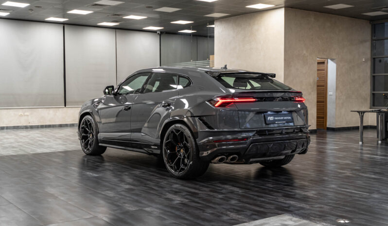 
								Lamborghini Urus Performante 2024 full									