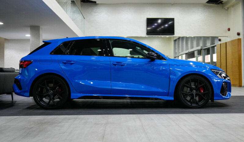 
								Audi RS3 Sportback 2023 full									