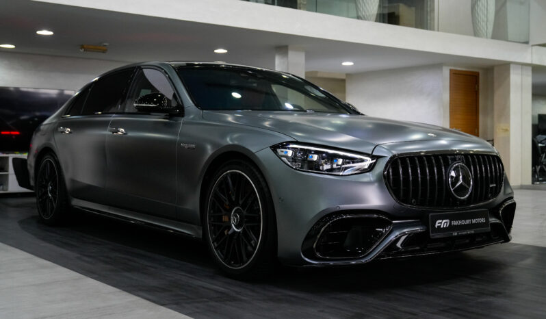 
								Mercedes-AMG S 63 E-Performance 2023 full									