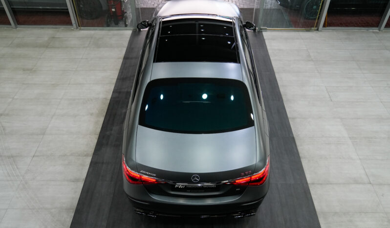 
								Mercedes-AMG S 63 E-Performance 2023 full									