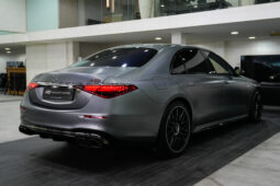
										Mercedes-AMG S 63 E-Performance 2023 full									