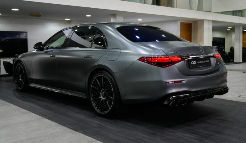 
								Mercedes-AMG S 63 E-Performance 2023 full									