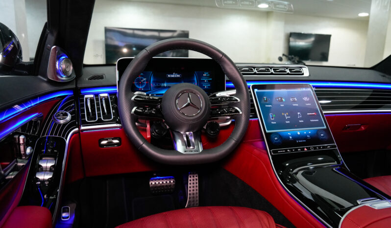 
								Mercedes-AMG S 63 E-Performance 2023 full									