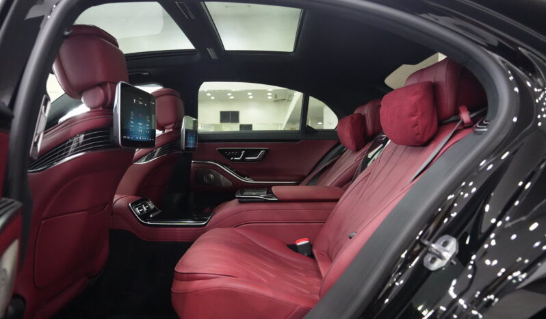 
								Mercedes-AMG S 63 E-Performance 2024 full									