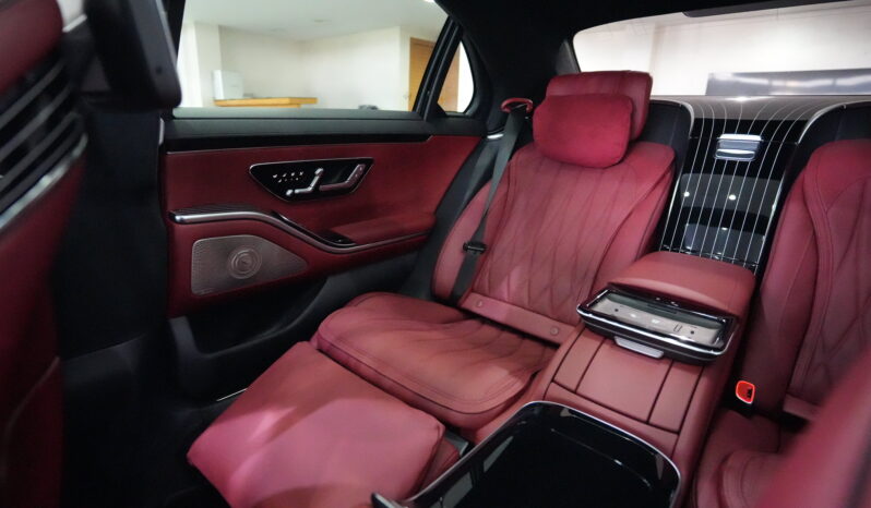 
								Mercedes-AMG S 63 E-Performance 2024 full									